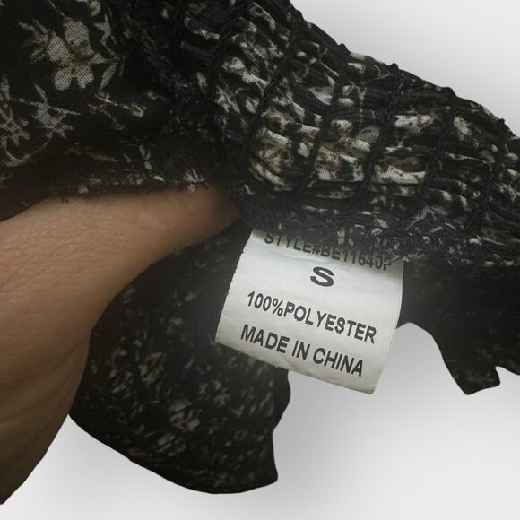 Papermoon ruched cottage style cropped blouse - Picture 4 of 8